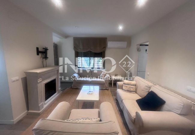 Villa in Mont-Roig del Camp - 1302