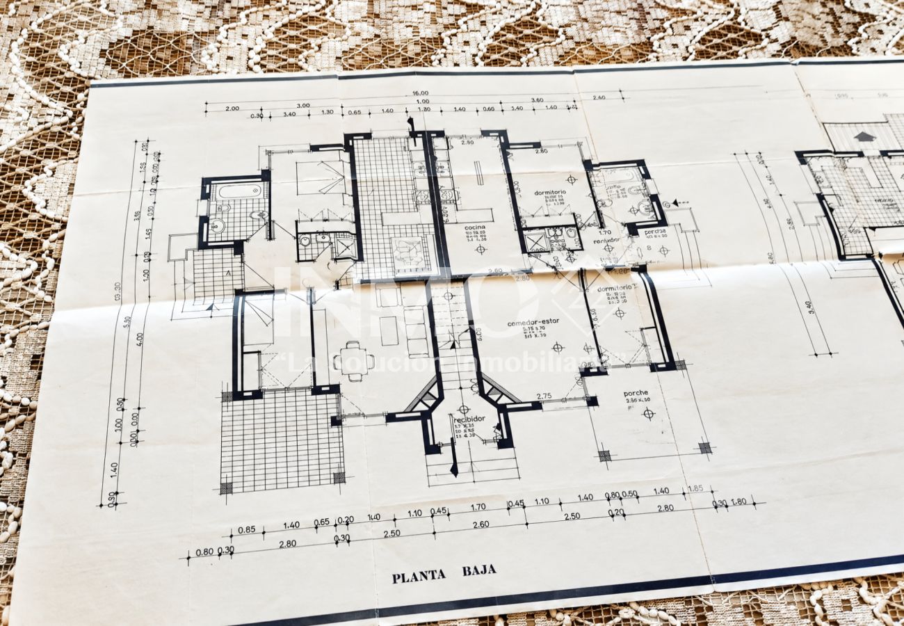Huis in Mont-Roig del Camp - 
