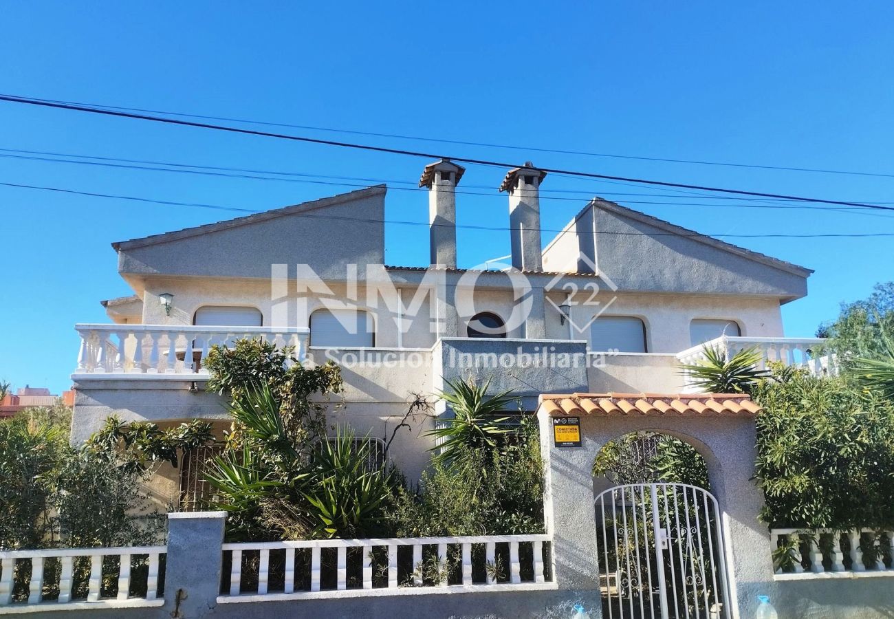 Huis in Mont-Roig del Camp - 