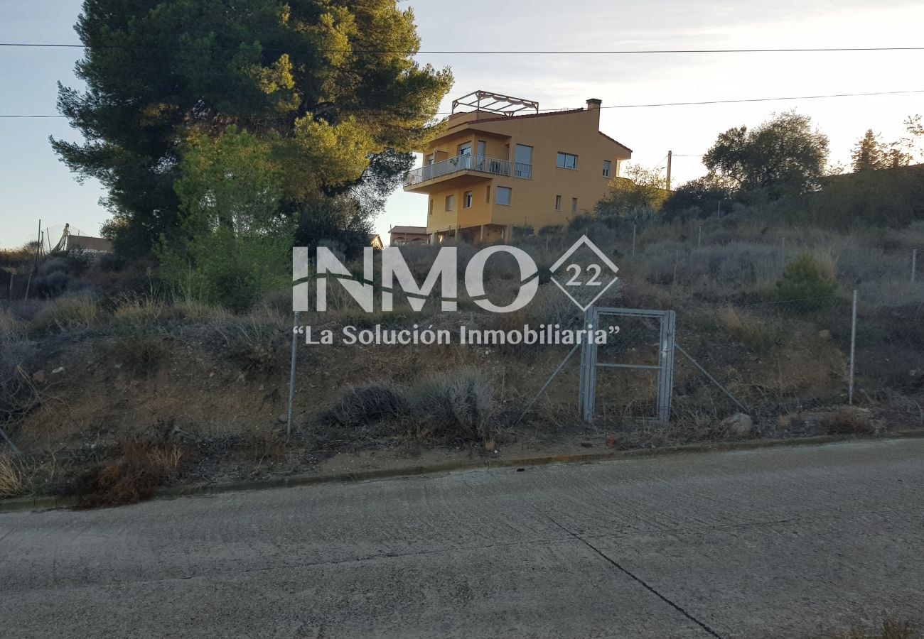 Plot in Ruidecanyes - 