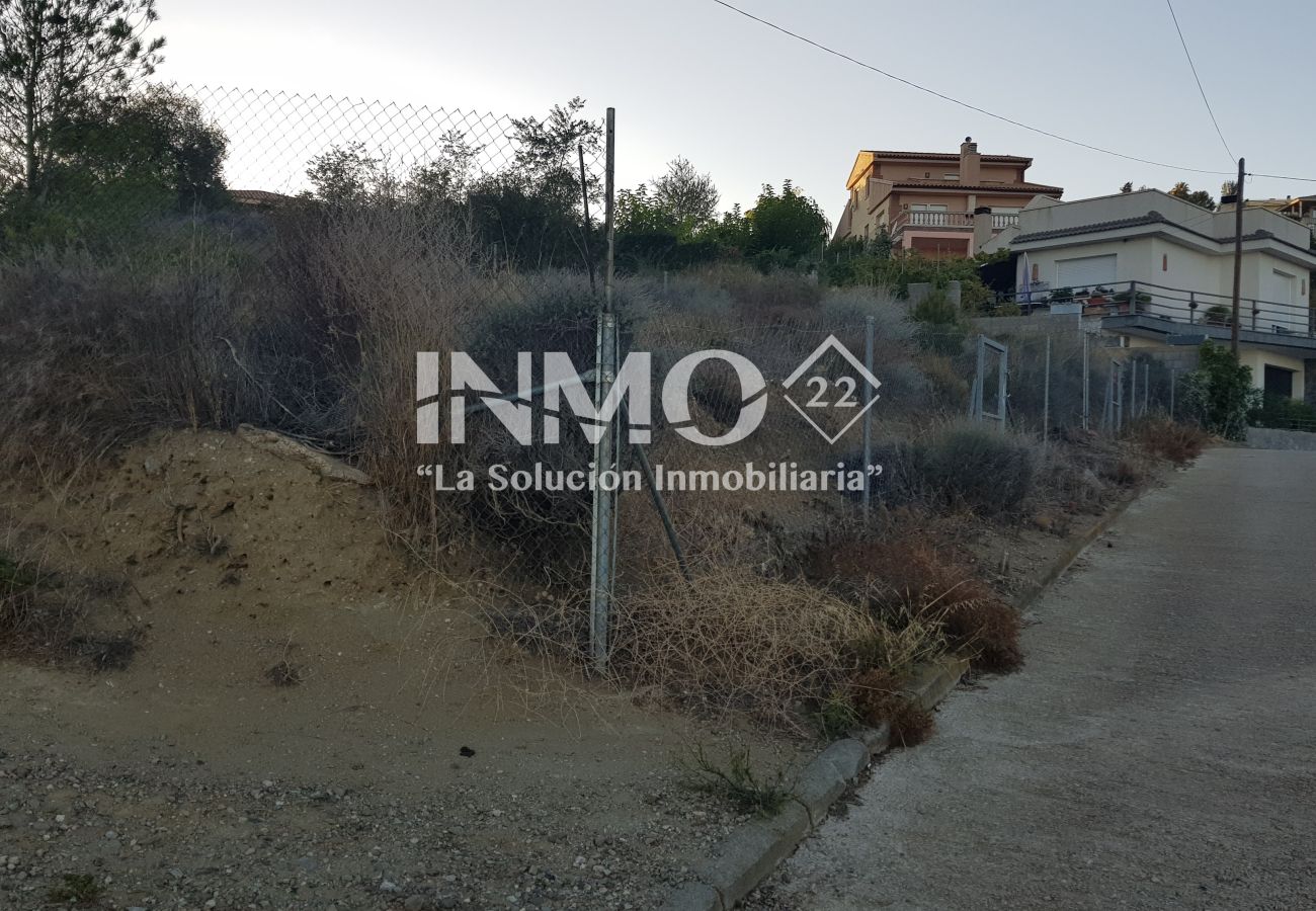 Plot in Ruidecanyes - 