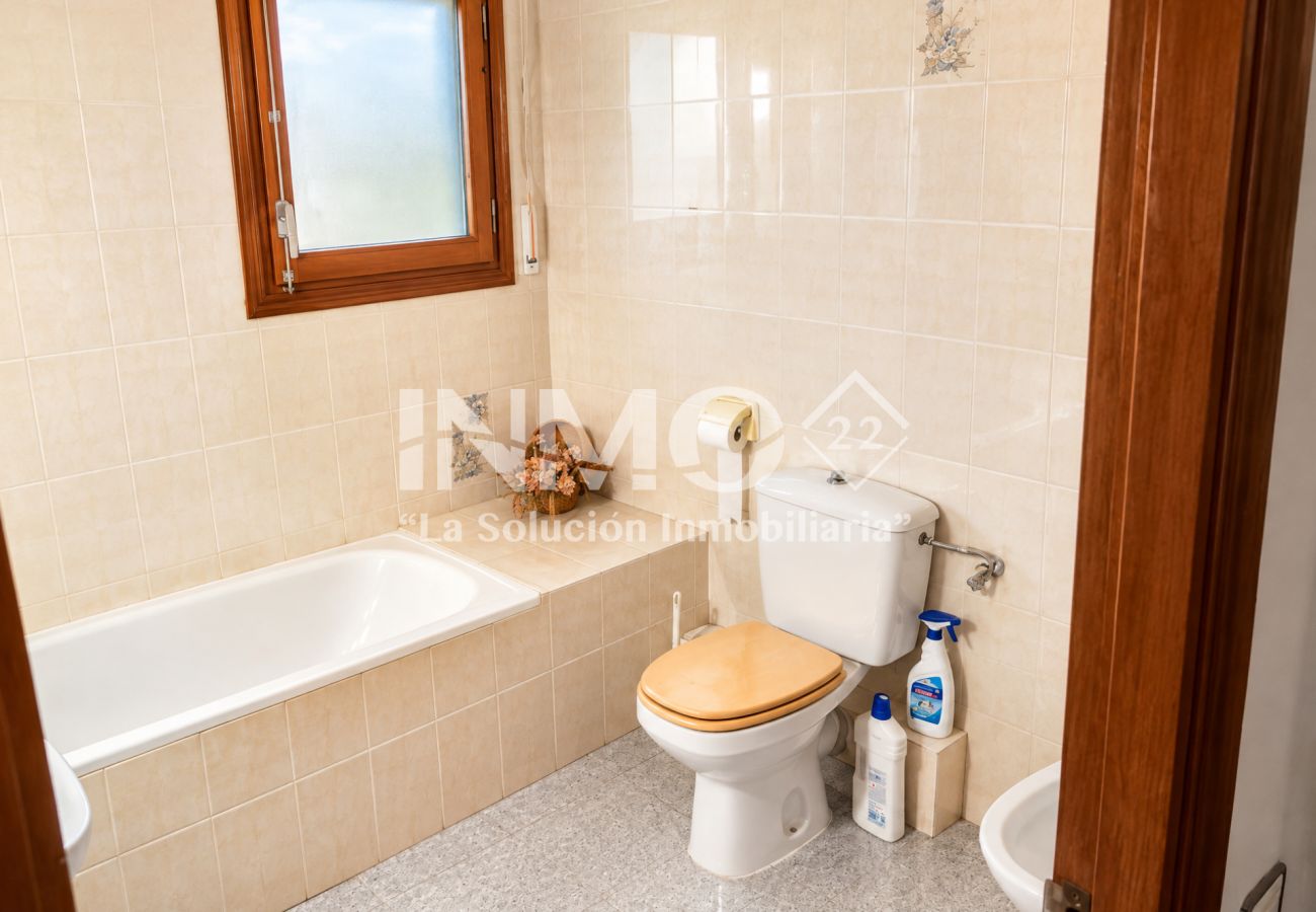 House in Mont-Roig del Camp - 