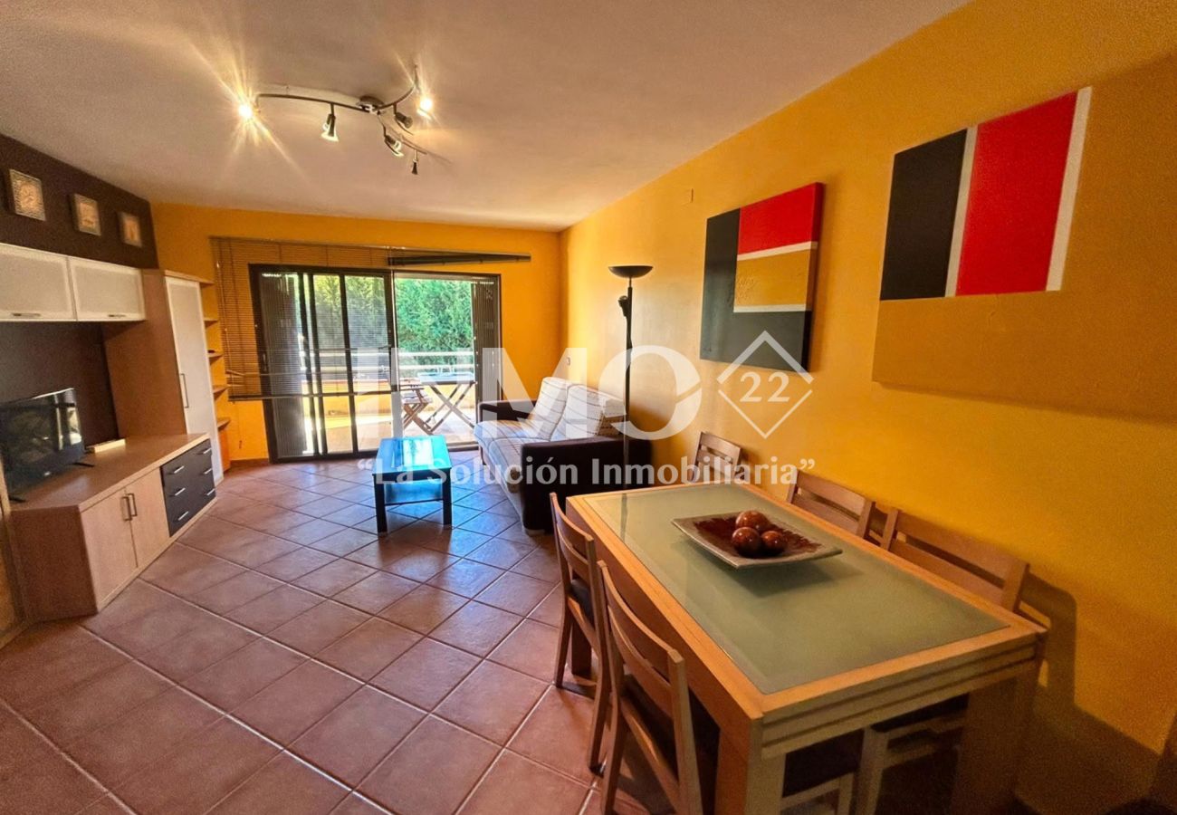 Apartment in Hospitalet de l'Infant - 