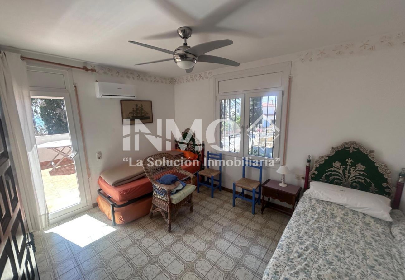 Maison à Mont-roig Bahia - 